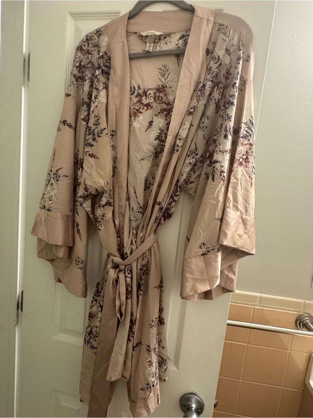 Soma Floral Chiffon-like Satin trim Robe - Light dusty rose